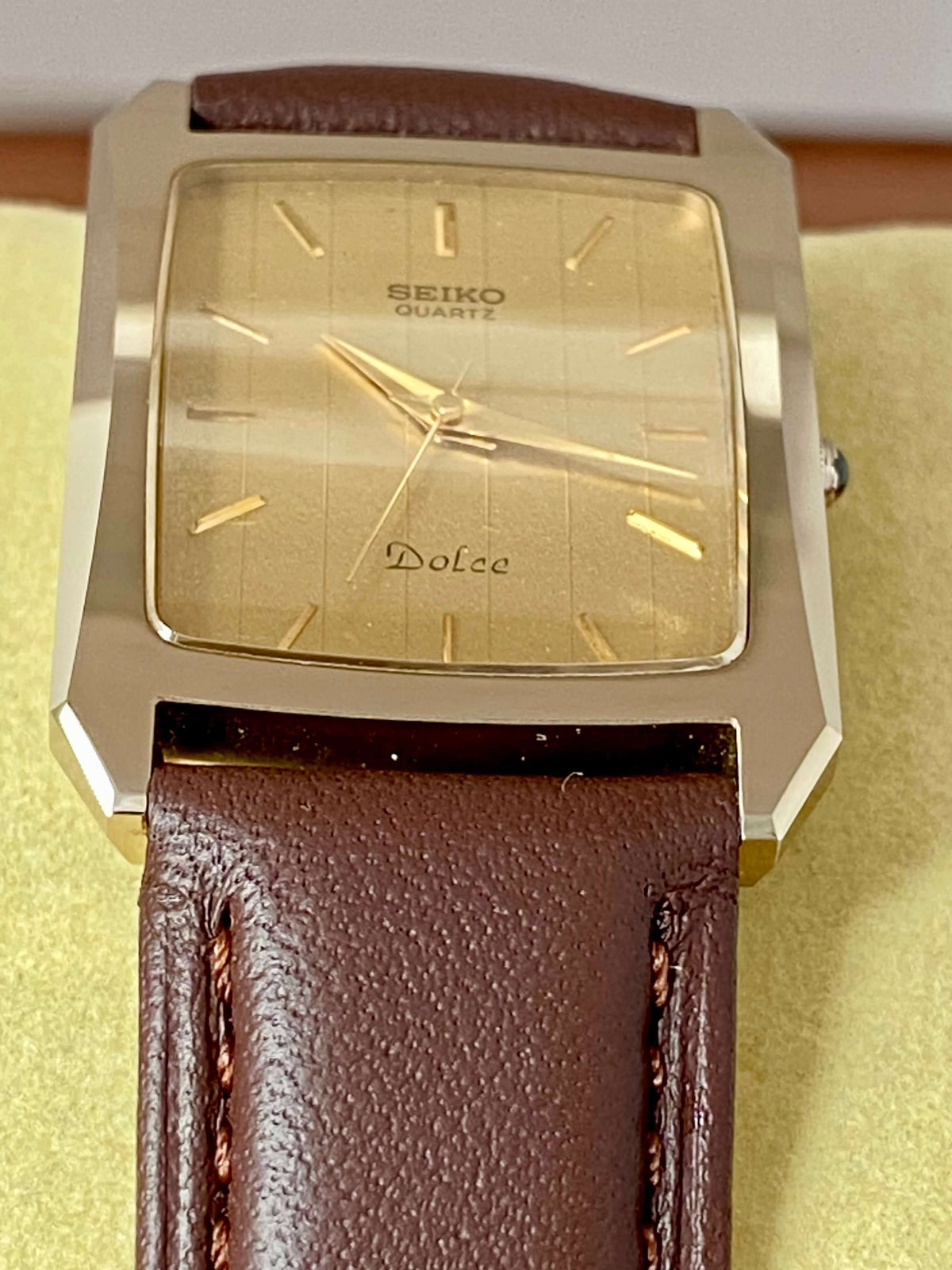 Vintage Seiko Dolce Quartz 7321-5570 Tungsten, October 1984