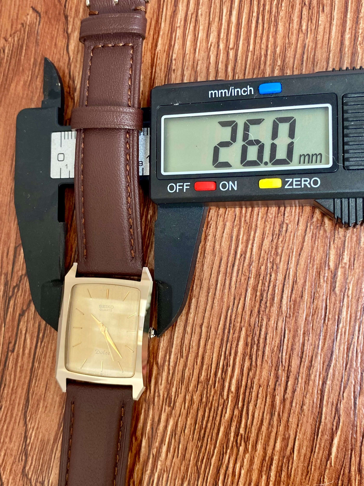 Vintage Seiko Dolce Quartz 7321-5570 Tungsten, October 1984