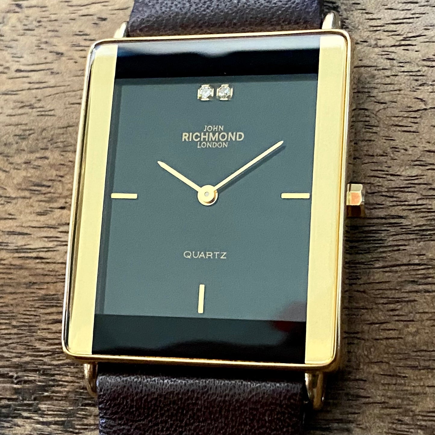 RARE Vintage 1999 John Richmond London JRM-7M Black Dial with 2 real diamonds - Pie pan crown