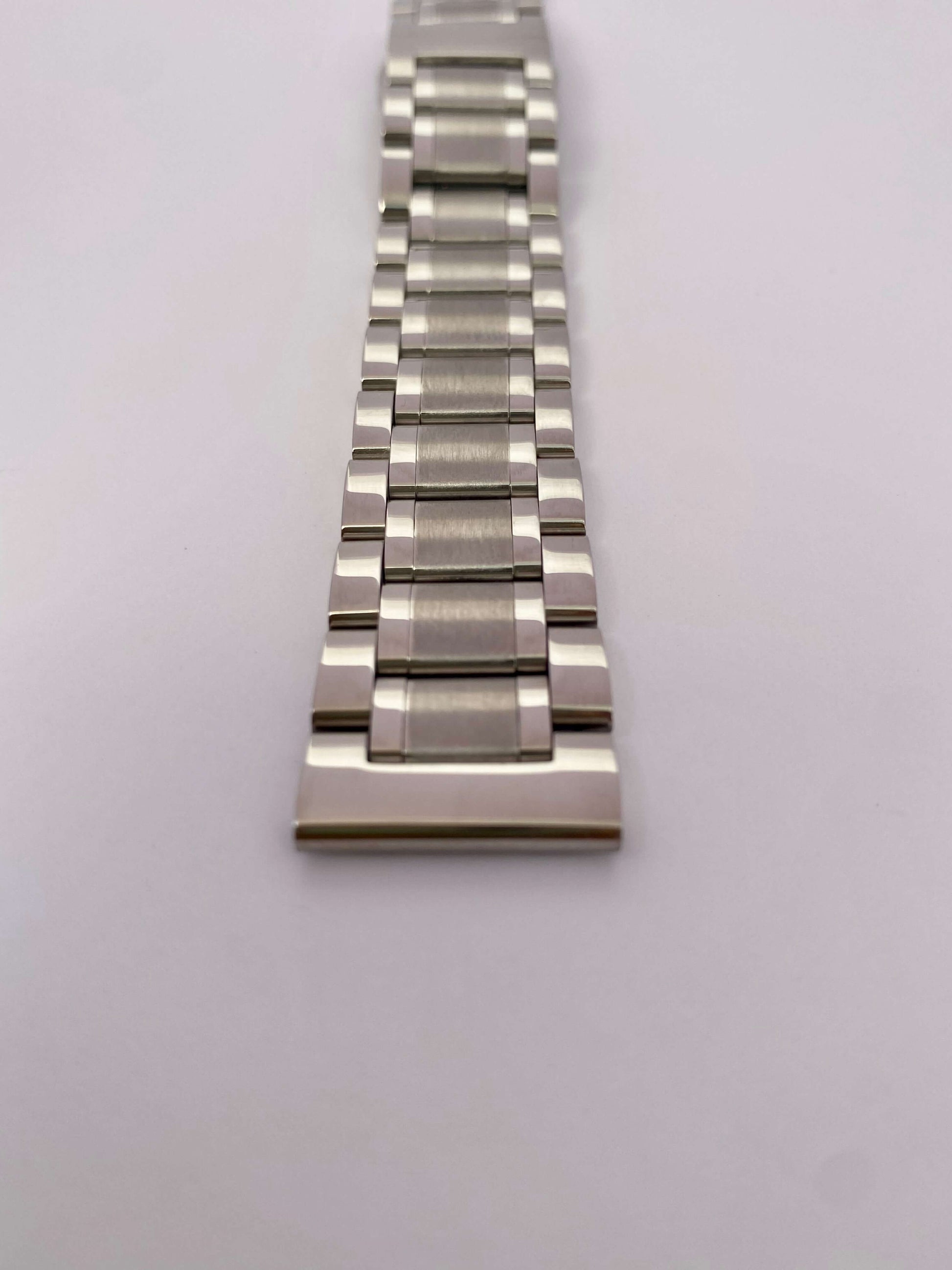 18mm Stainless Steel Oyster link Watch Bracelet with Straight Ends displayed on a white background.