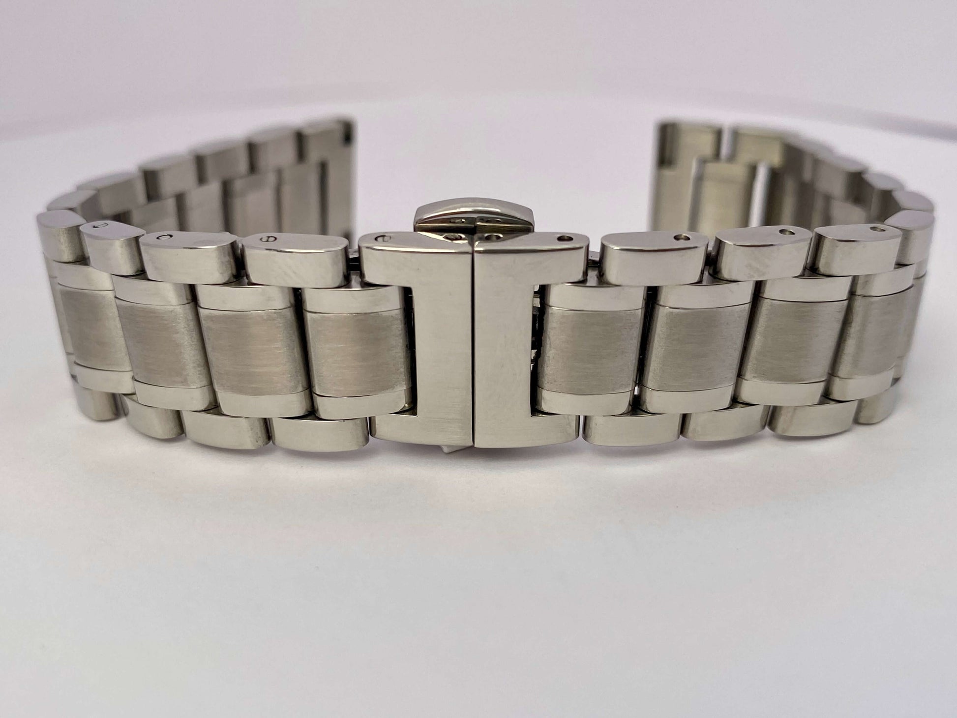 20mm Stainless Steel Oyster link Watch Bracelet with Straight Ends featuring a five-link design and brushed finish.