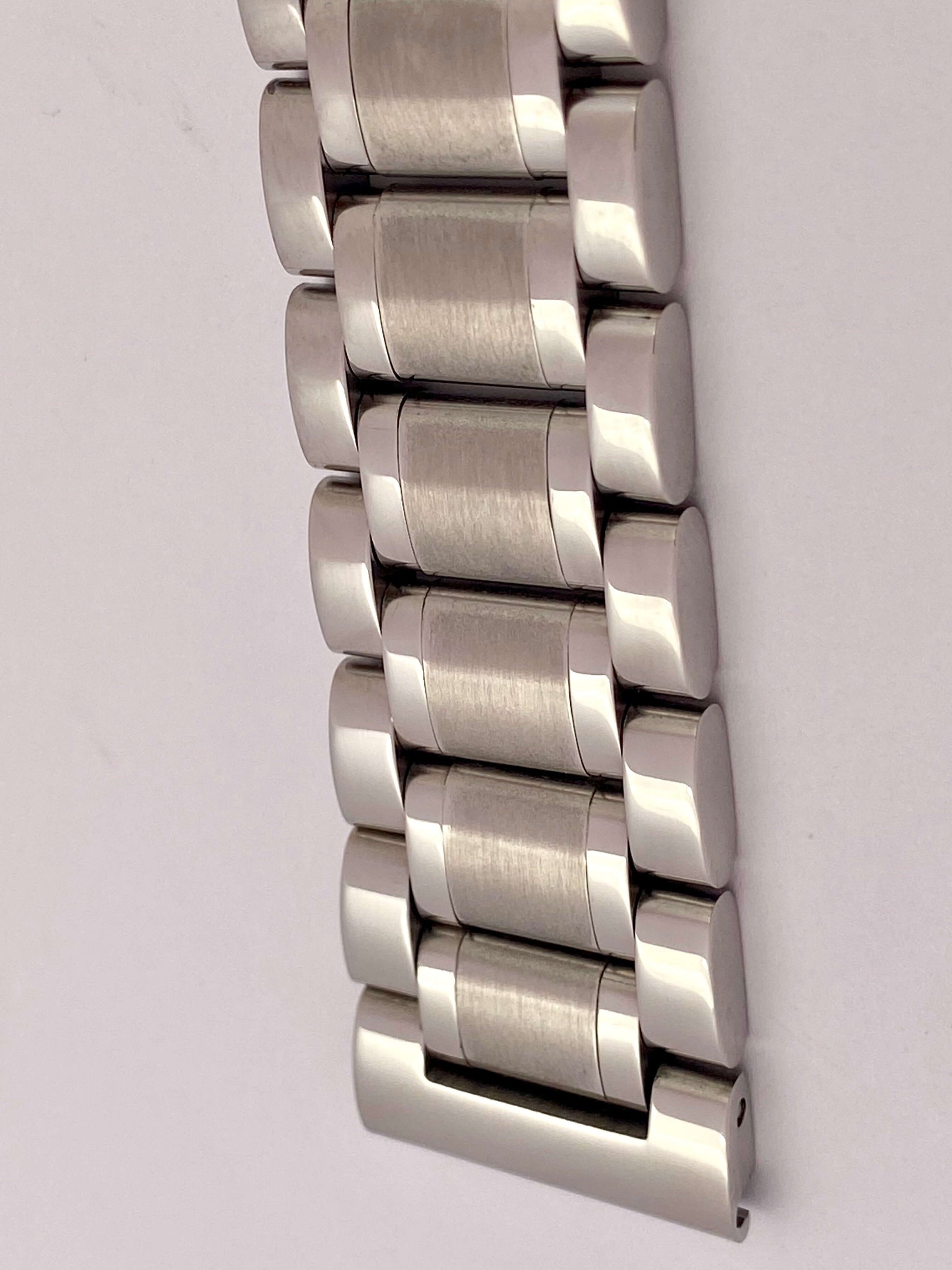 20mm Stainless Steel Oyster link Watch Bracelet with Straight Ends showcasing the five-link design and brushed finish.