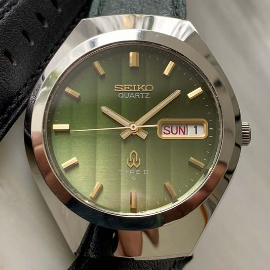 Vintage Seiko Quartz Type 2 7546-7020 Green Gradient, October 1977 UK VINTAGE WATCH LTD