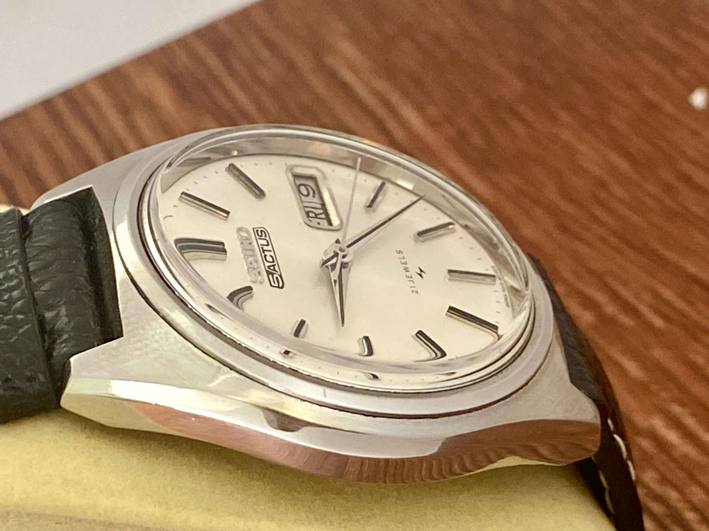 Vintage Seiko 5 Actus 7019-8010 Sunburst , SERVICED Auto April 1970 UK VINTAGE WATCH LTD