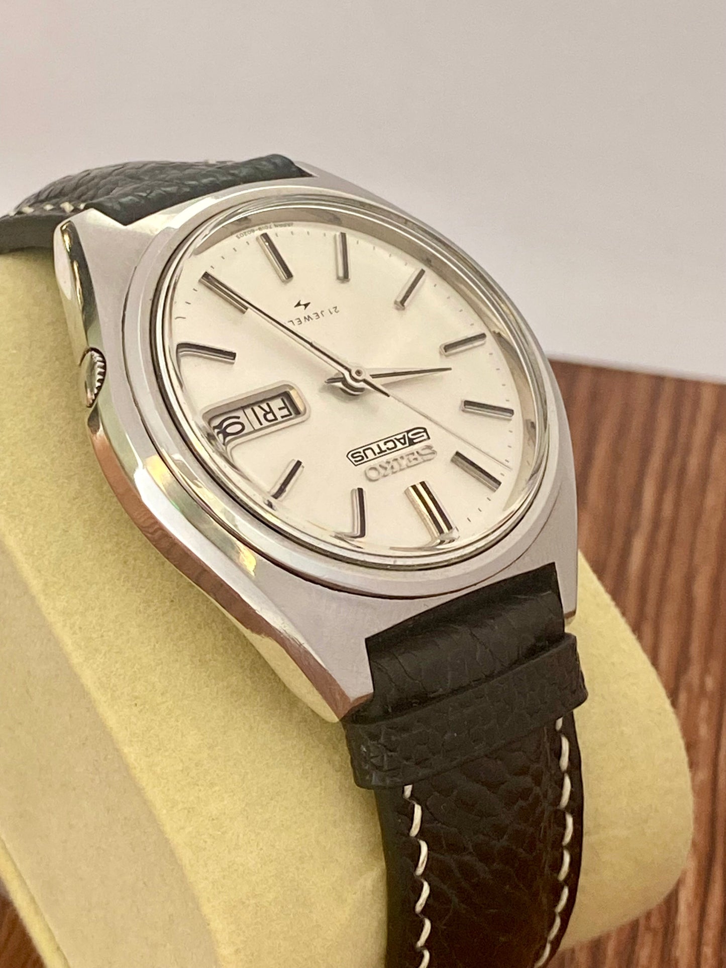 Vintage Seiko 5 Actus 7019-8010 Sunburst , SERVICED Auto April 1970 UK VINTAGE WATCH LTD