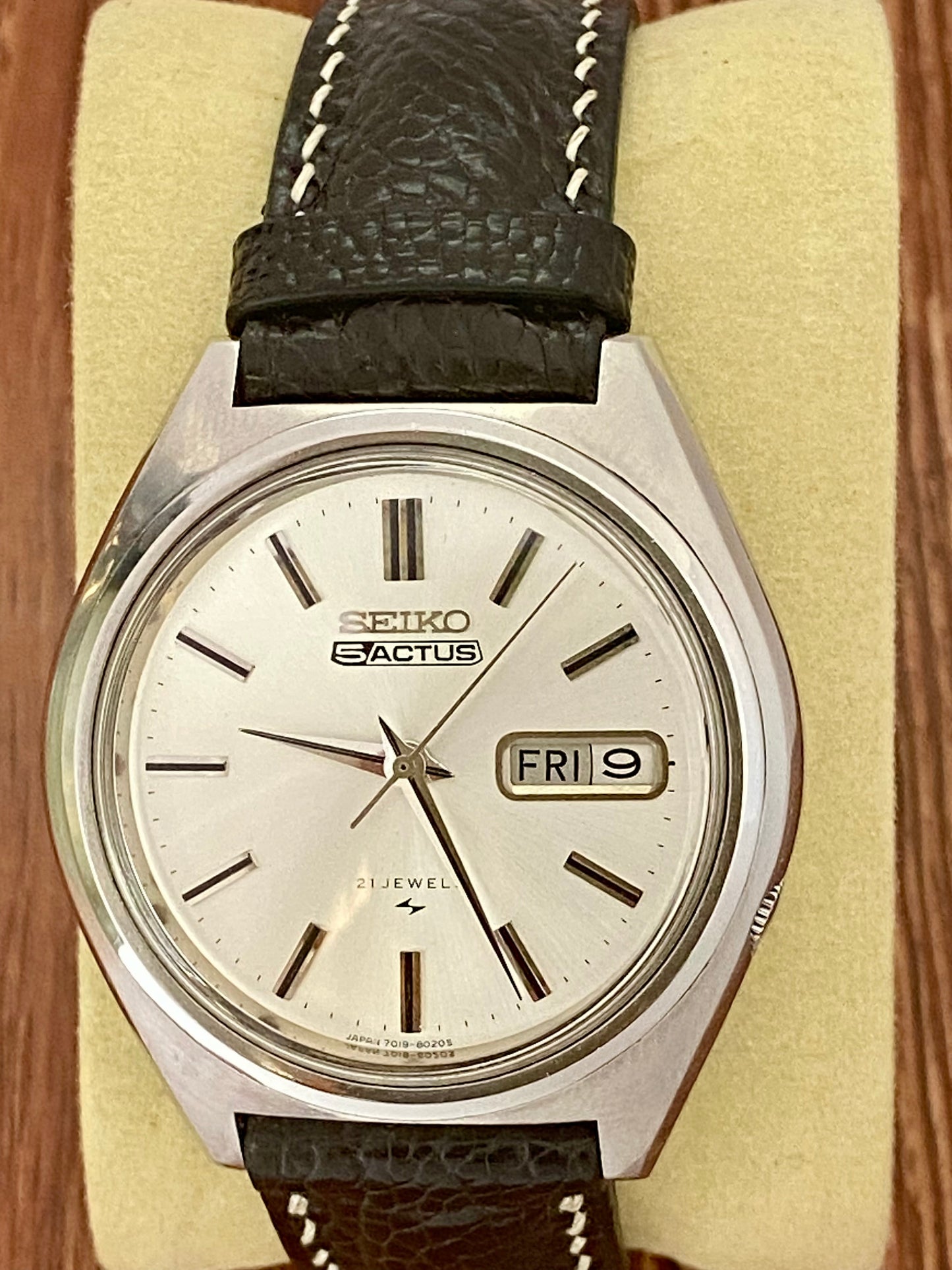 Vintage Seiko 5 Actus 7019-8010 Sunburst , SERVICED Auto April 1970 UK VINTAGE WATCH LTD