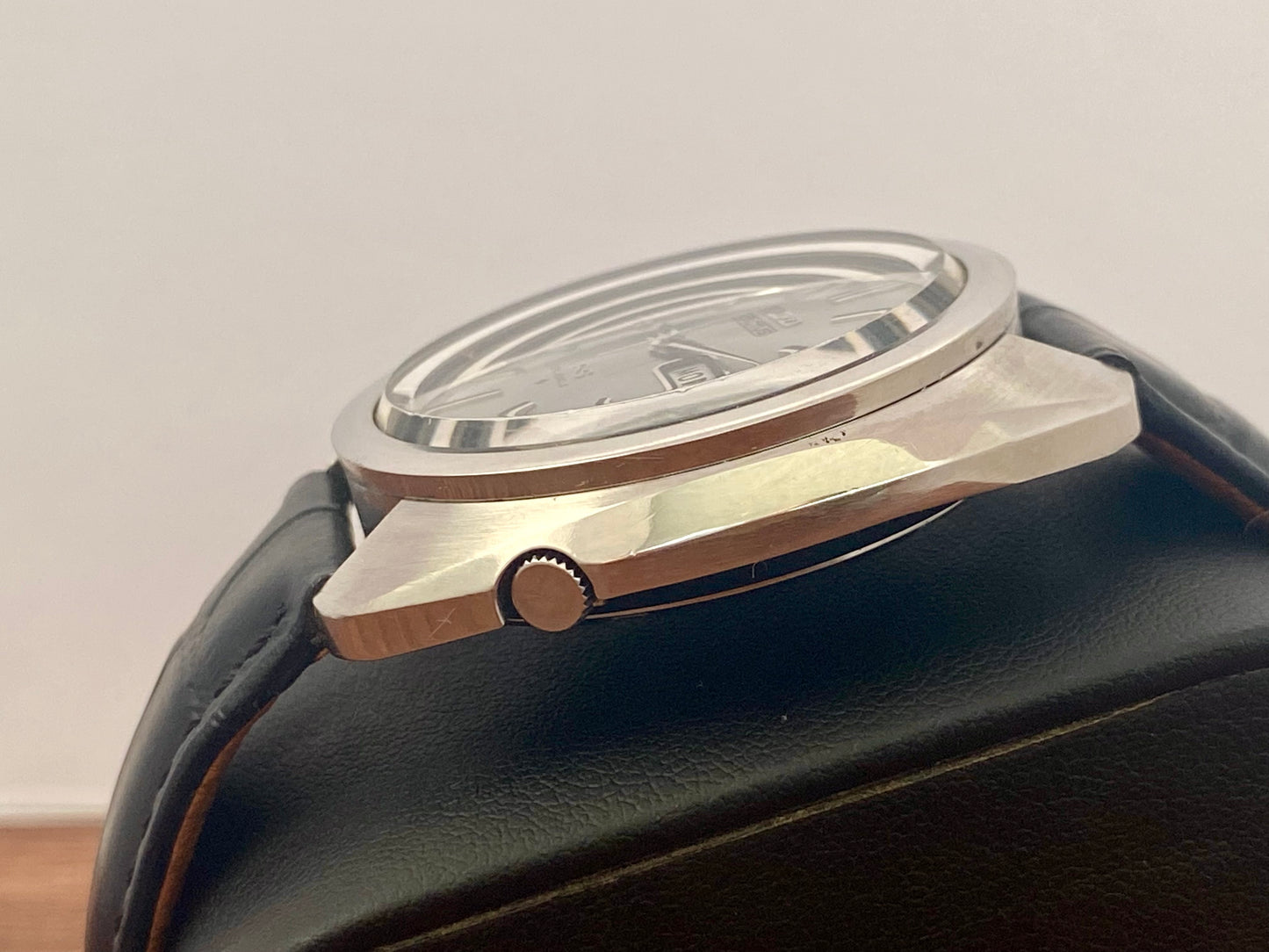 Seiko 5 Actus 6106-8440 automatic watch side profile