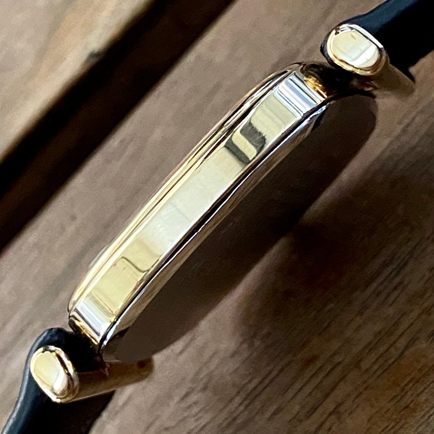 Vintage Seiko Dolce Quartz 5931-5400, Gold Dial, May 1992 UK VINTAGE WATCH LTD