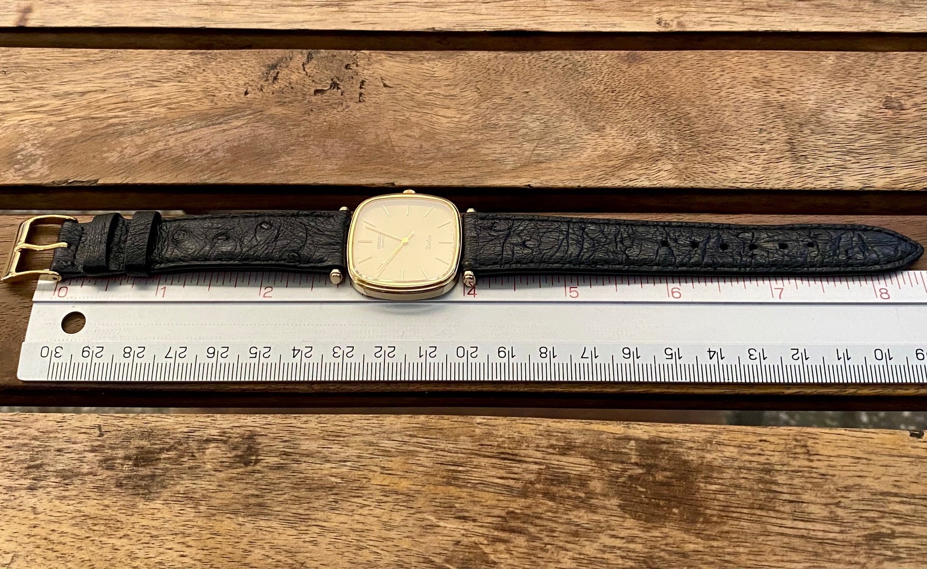 Vintage Seiko Dolce Quartz 5931-5400, Gold Dial, May 1992 UK VINTAGE WATCH LTD