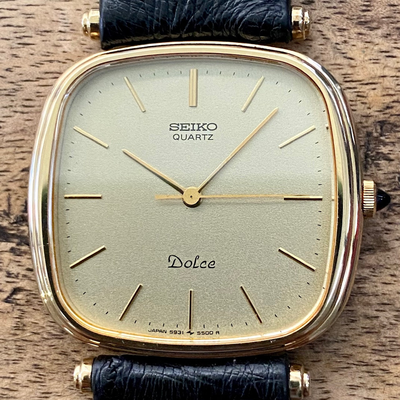 Vintage Seiko Dolce Quartz 5931-5400, Gold Dial, May 1992 UK VINTAGE WATCH LTD