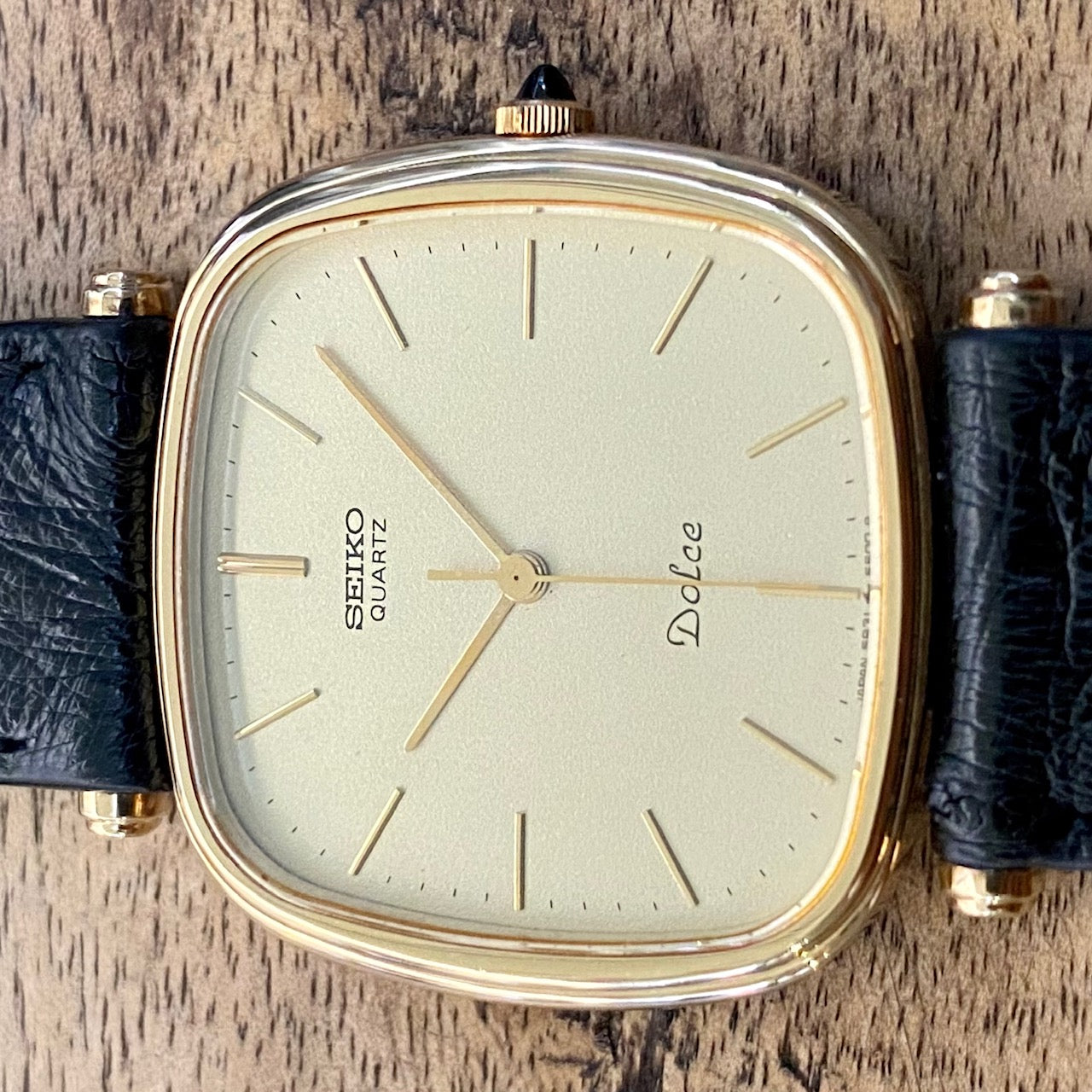 Vintage Seiko Dolce Quartz 5931-5400, Gold Dial, May 1992 UK VINTAGE WATCH LTD