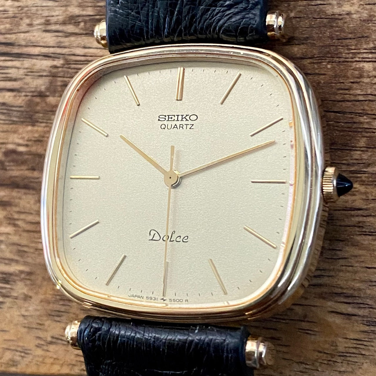Vintage Seiko Dolce Quartz 5931-5400, Gold Dial, May 1992 UK VINTAGE WATCH LTD