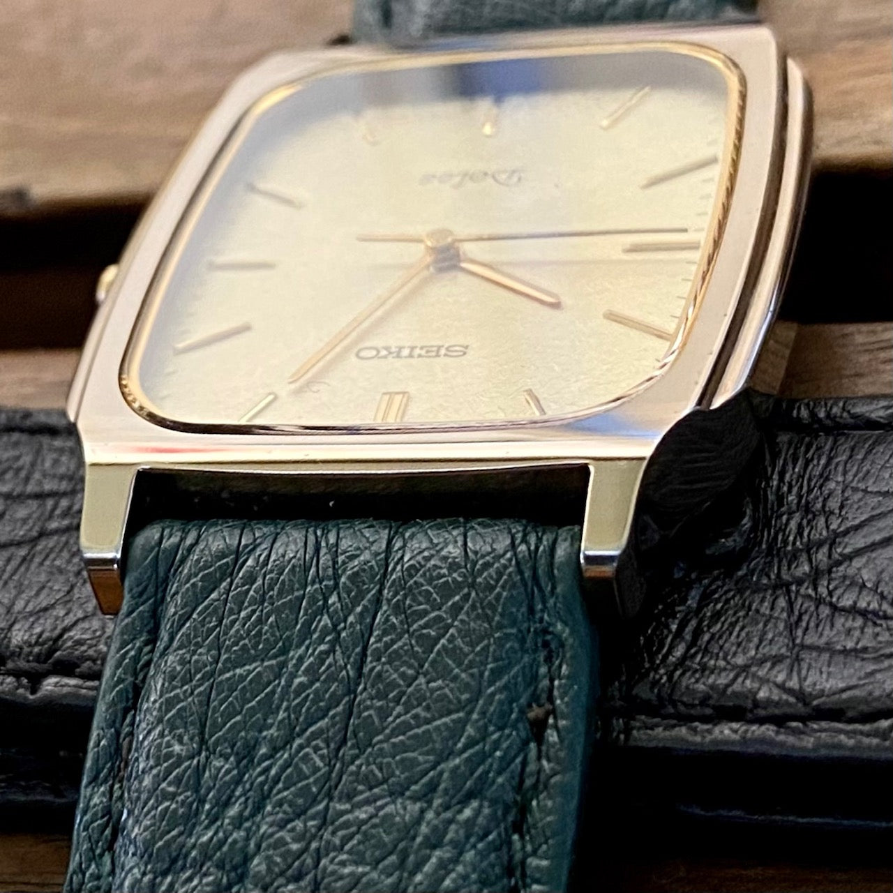 Vintage Seiko Quartz Dolce Tank 8N41-5070, Tungsten, April 1991 UK VINTAGE WATCH LTD