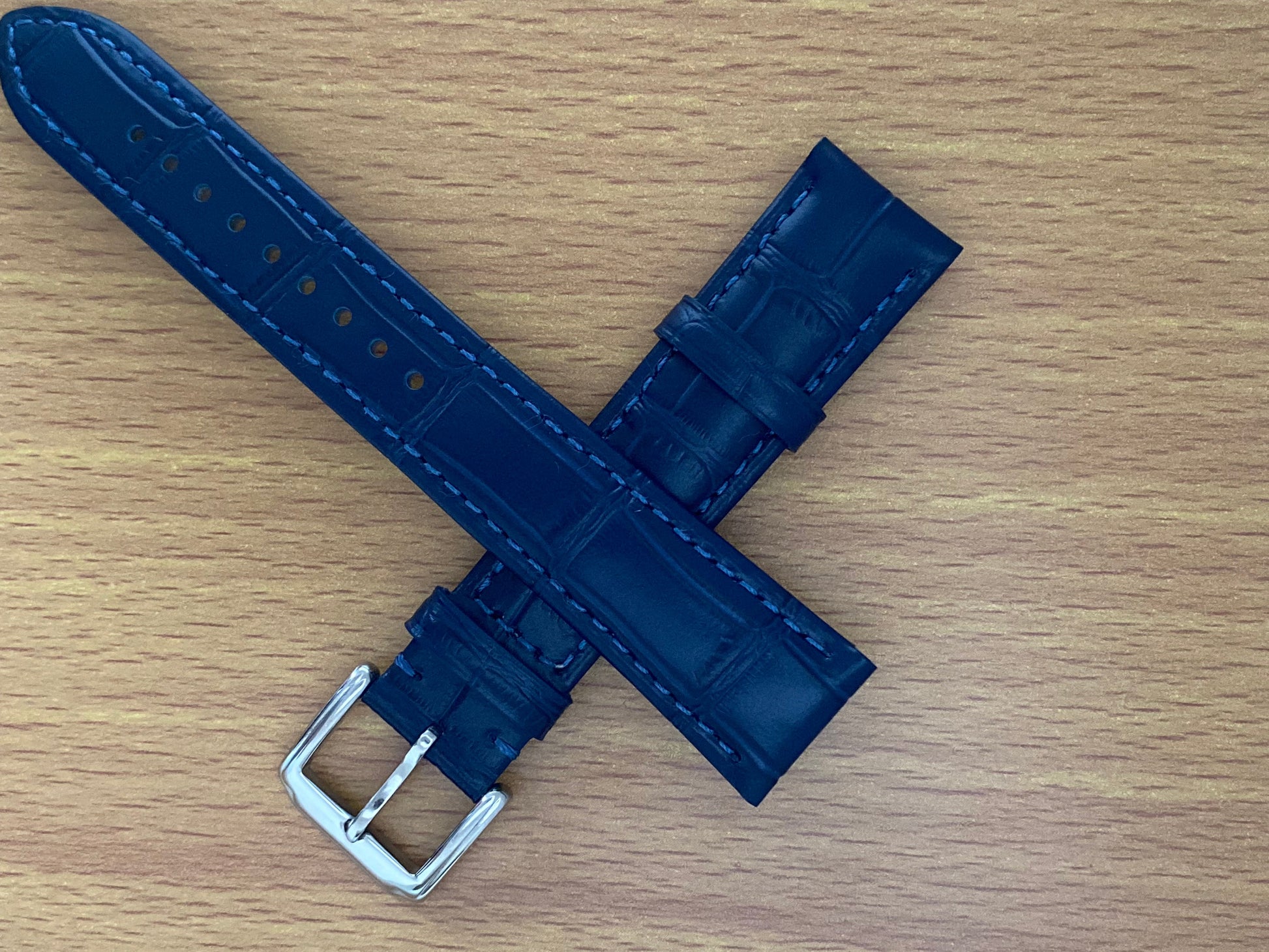 18mm Leather Watch Strap Blue Crocodile Imprint & Buckle UK VINTAGE WATCH LTD