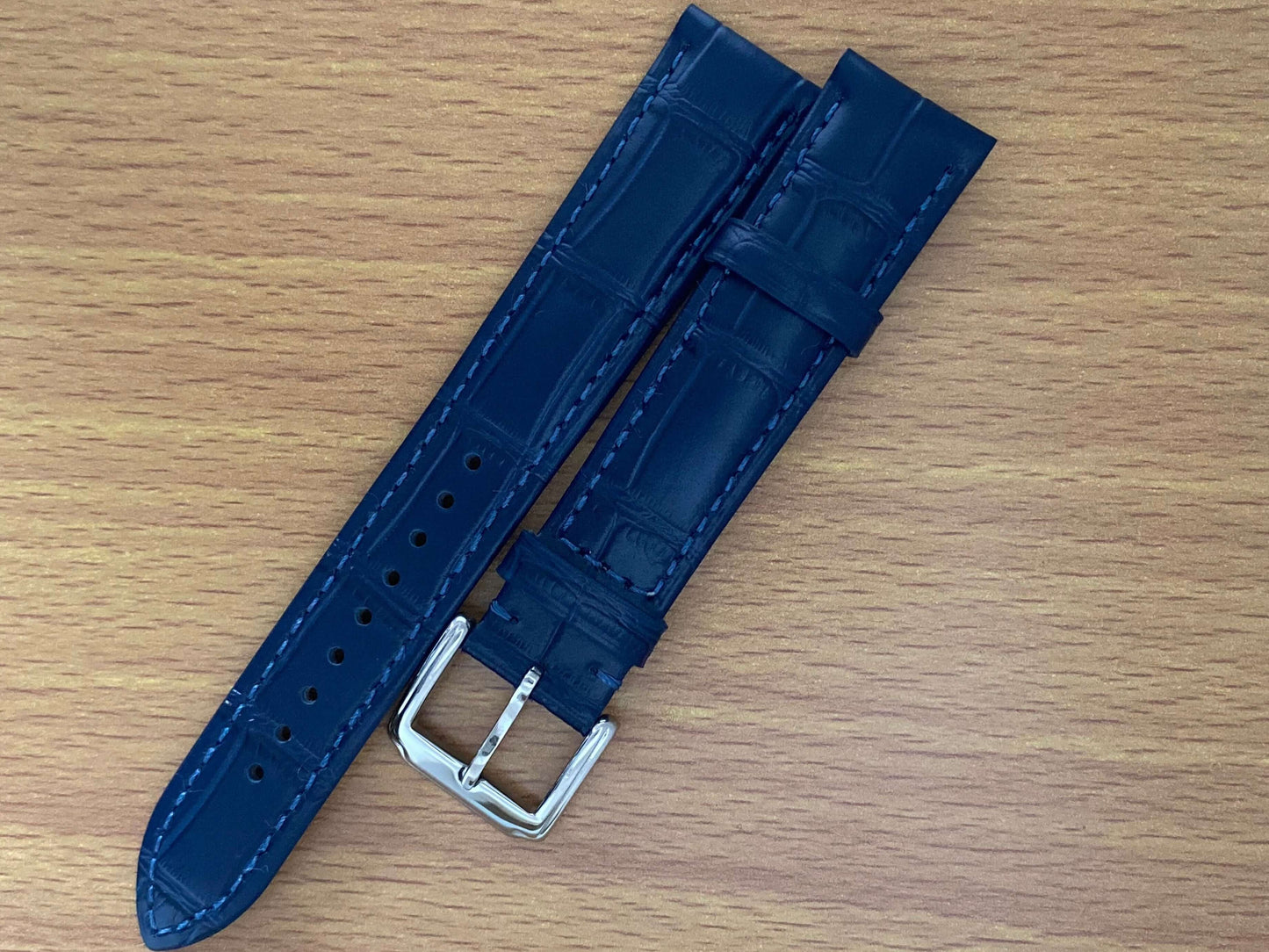 18mm Leather Watch Strap Blue Crocodile Imprint & Buckle UK VINTAGE WATCH LTD