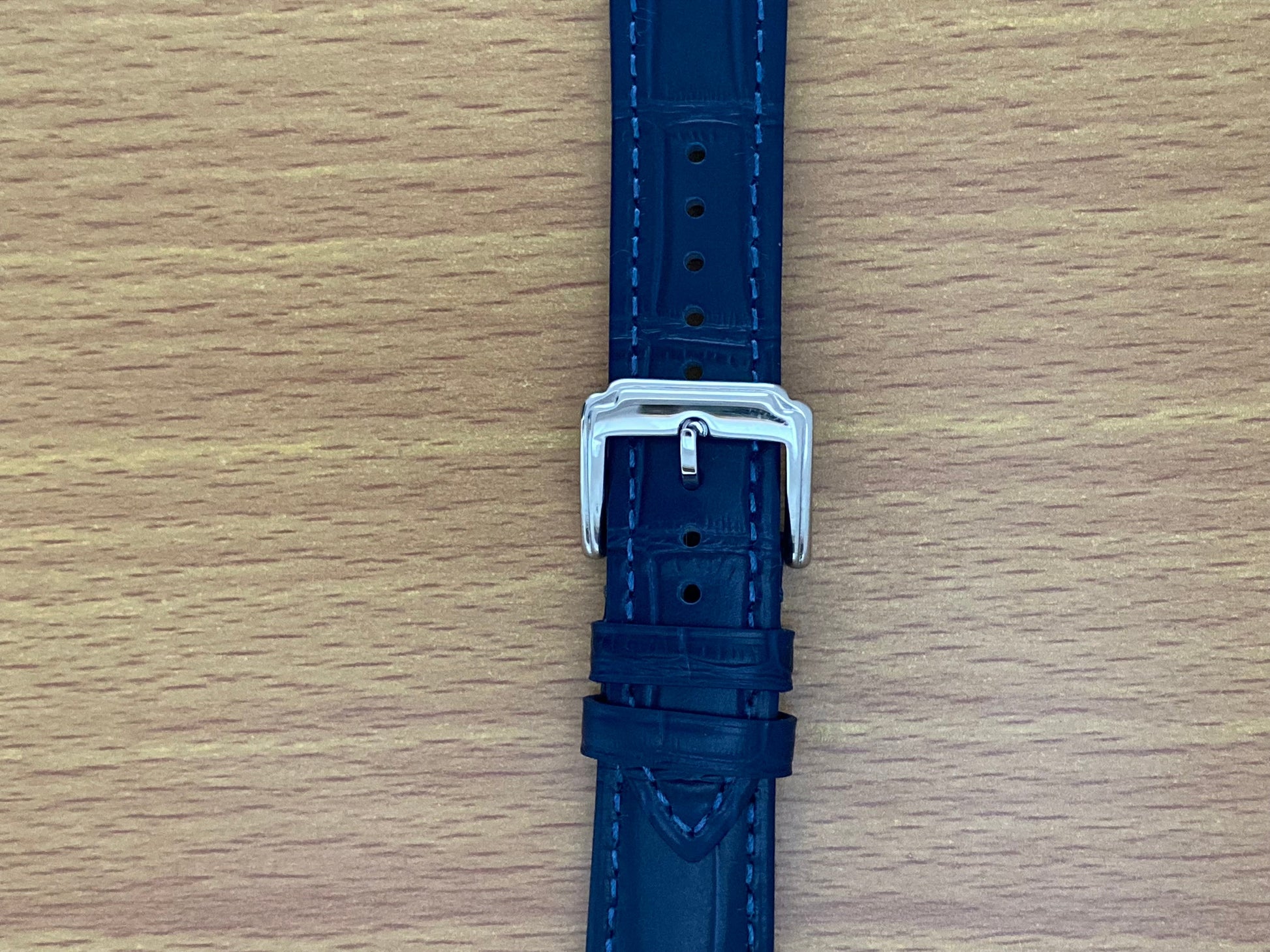 18mm Leather Watch Strap Blue Crocodile Imprint & Buckle UK VINTAGE WATCH LTD