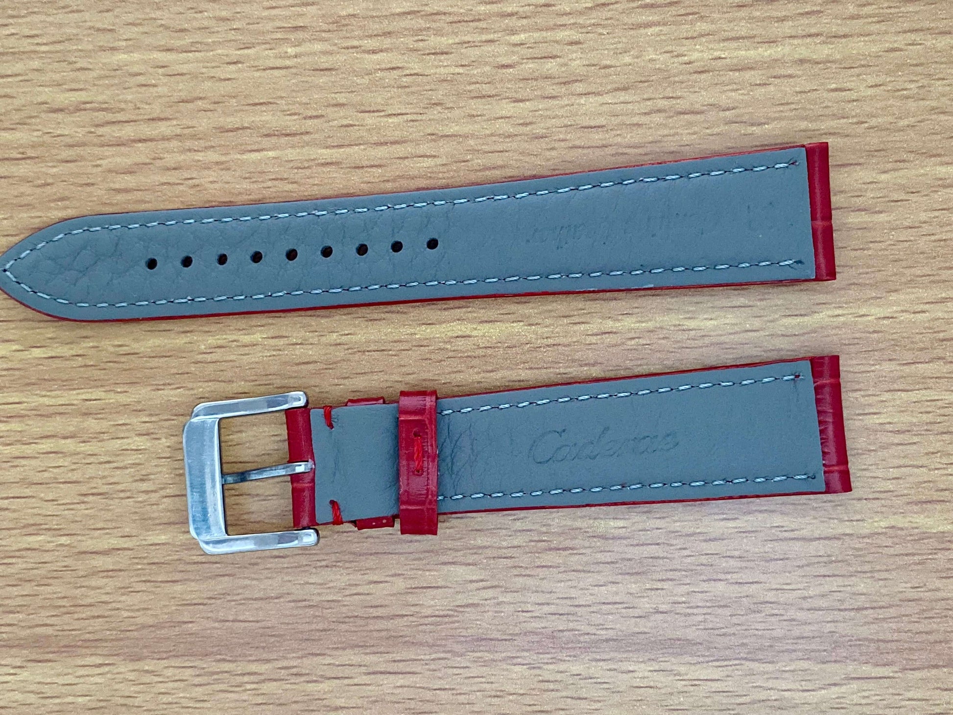 18mm Leather Watch Strap Red Crocodile Imprint  UK VINTAGE WATCH LTD