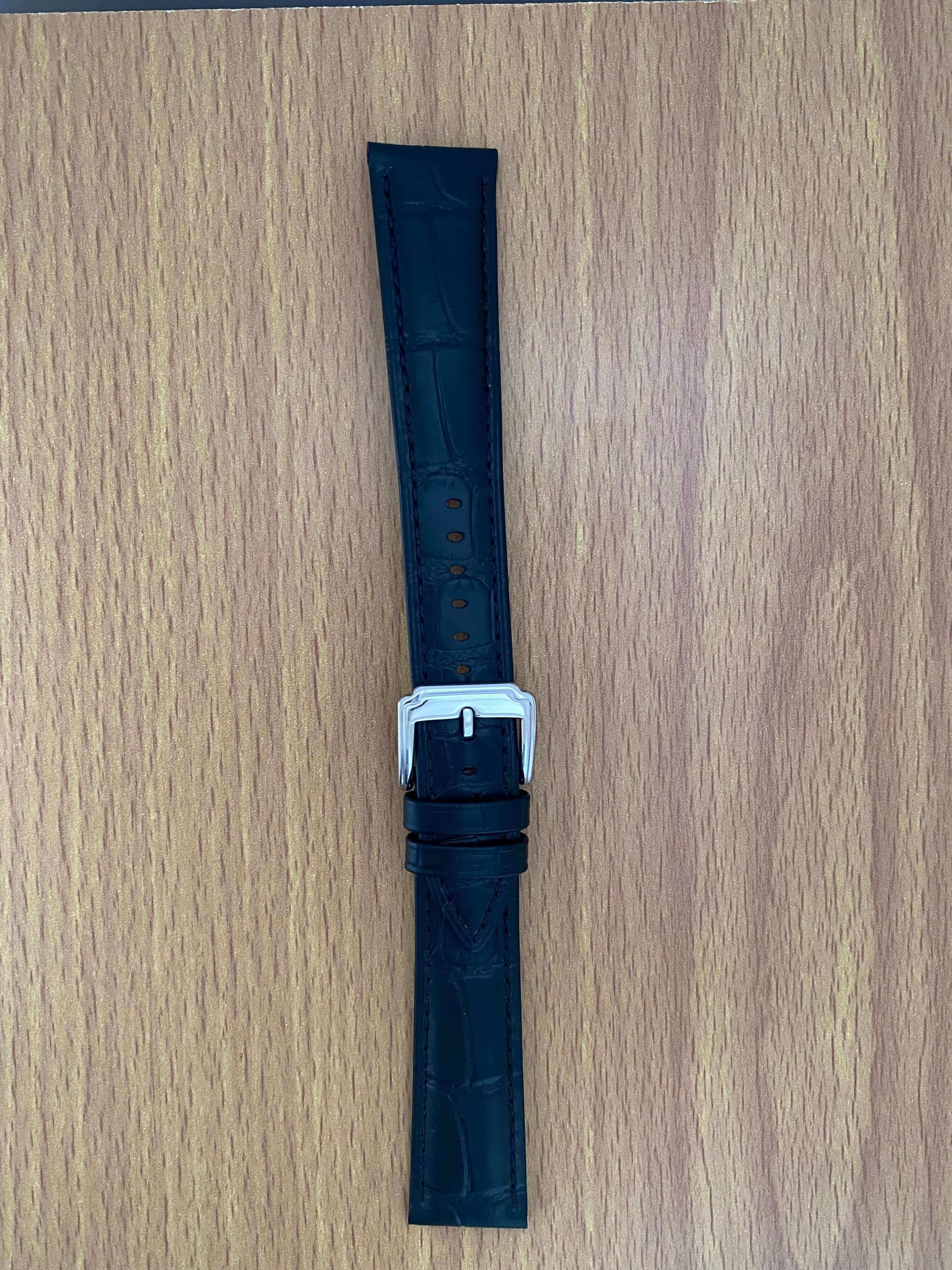 18mm Leather Watch Strap Black Crocodile Imprint & BuckleUK VINTAGE WATCH LTD