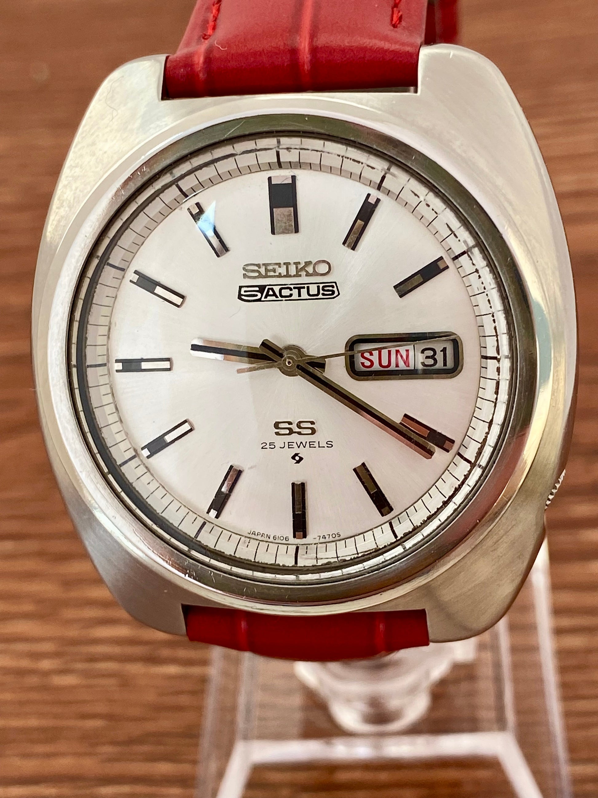 Vintage Seiko 5 Actus SS 6106-7440 SERVICED Automatic - January 1970 UK VINTAGE WATCH LTD