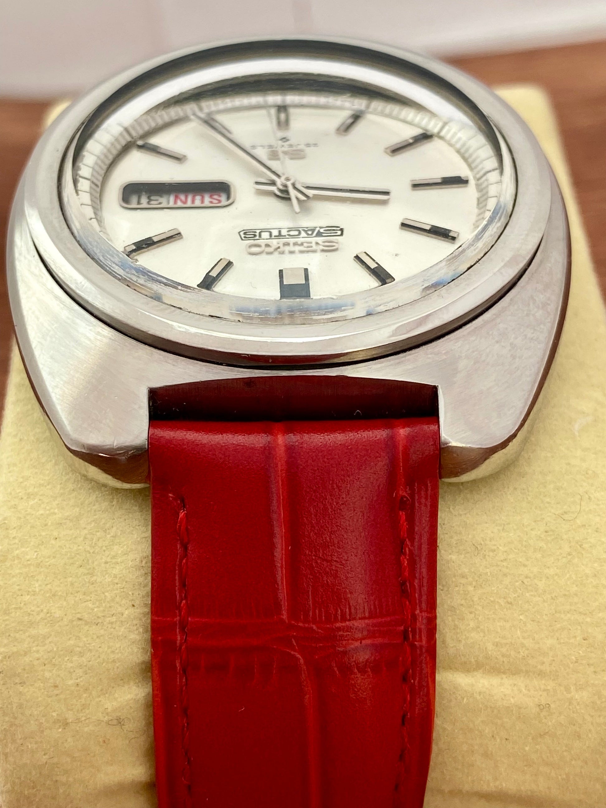 Vintage Seiko 5 Actus SS 6106-7440 SERVICED Automatic - January 1970 UK VINTAGE WATCH LTD