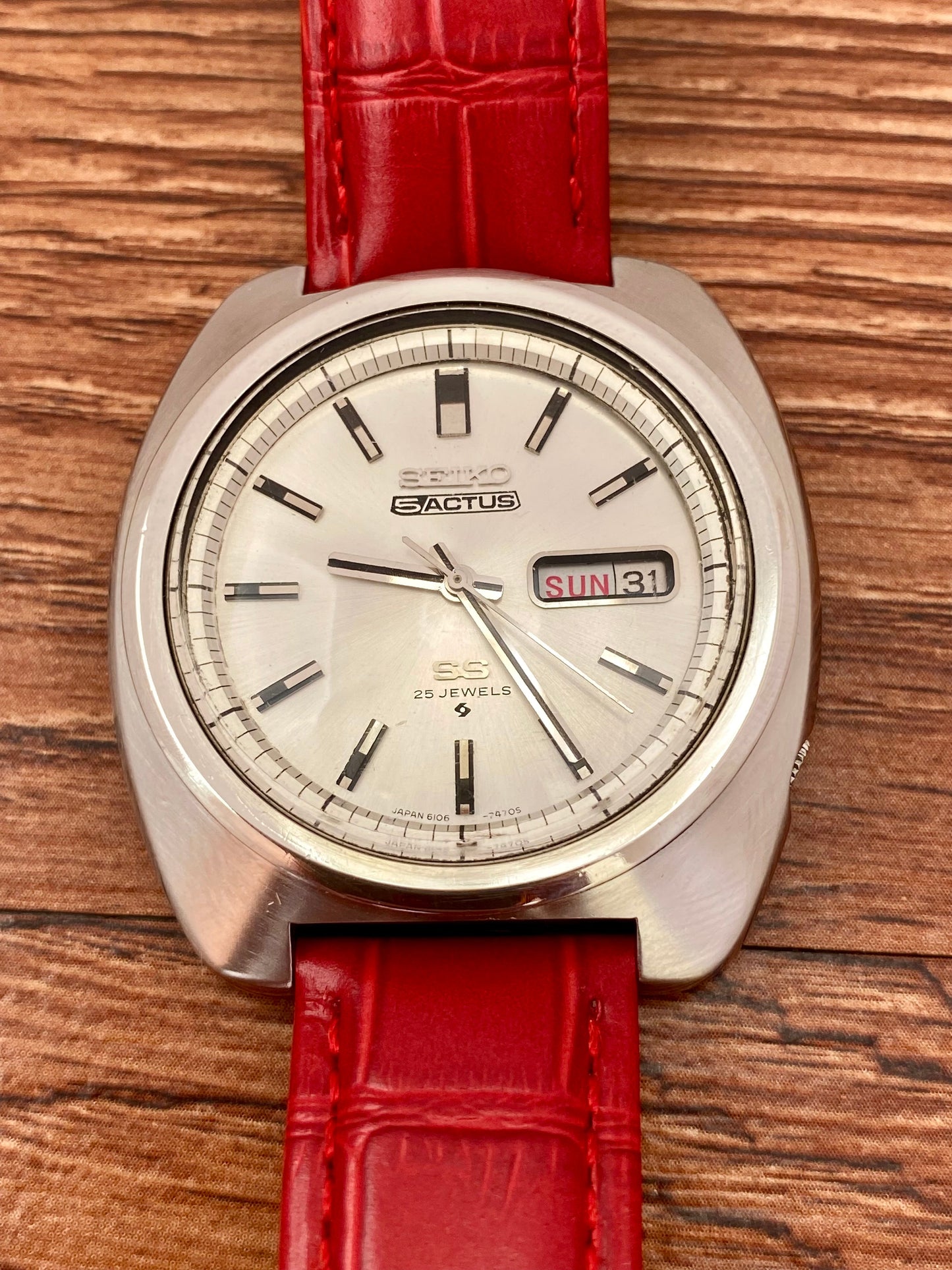 Vintage Seiko 5 Actus SS 6106-7440 SERVICED Automatic - January 1970 UK VINTAGE WATCH LTD