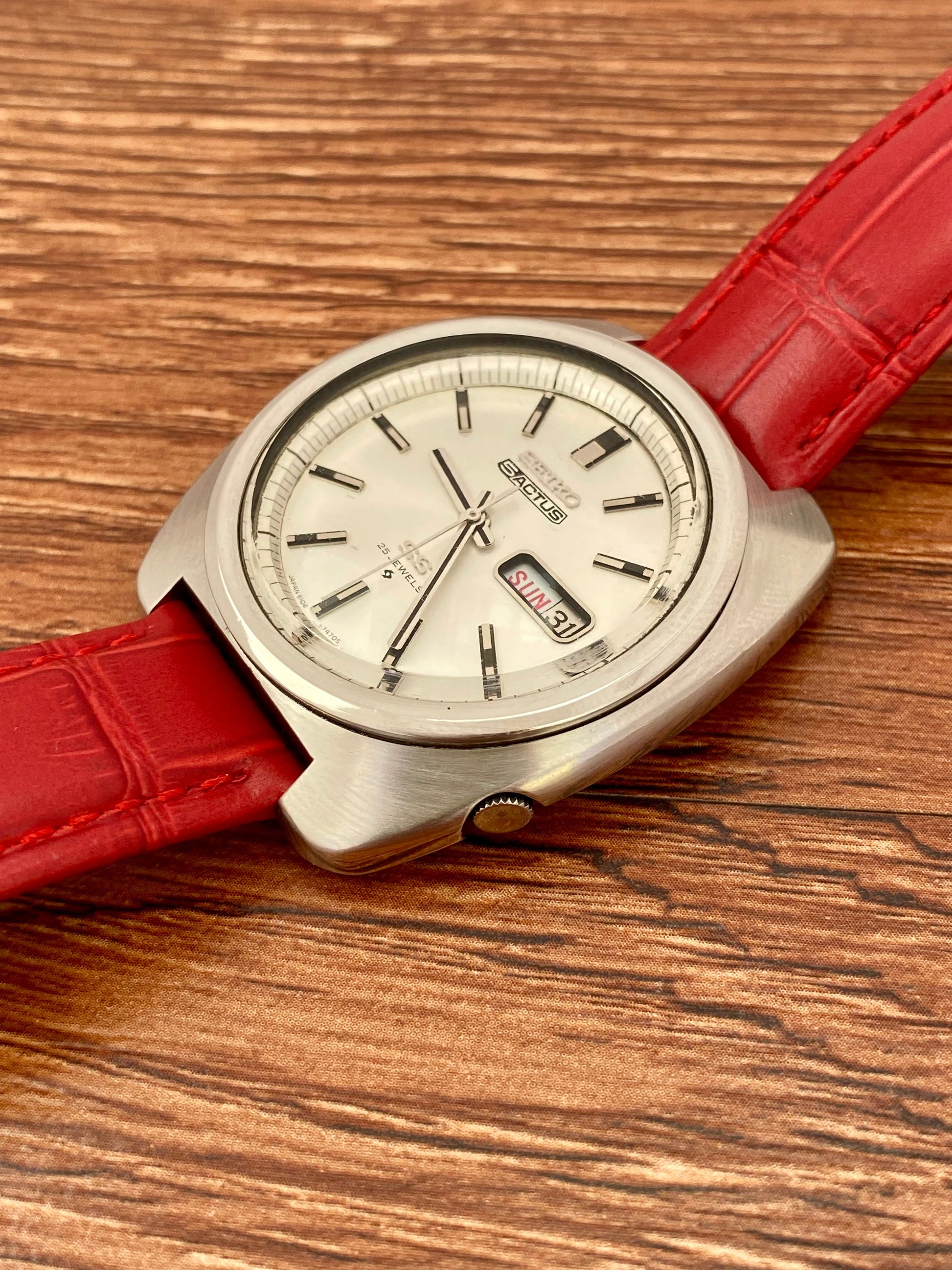 Vintage Seiko 5 Actus SS 6106-7440 SERVICED Automatic - January 1970 UK VINTAGE WATCH LTD