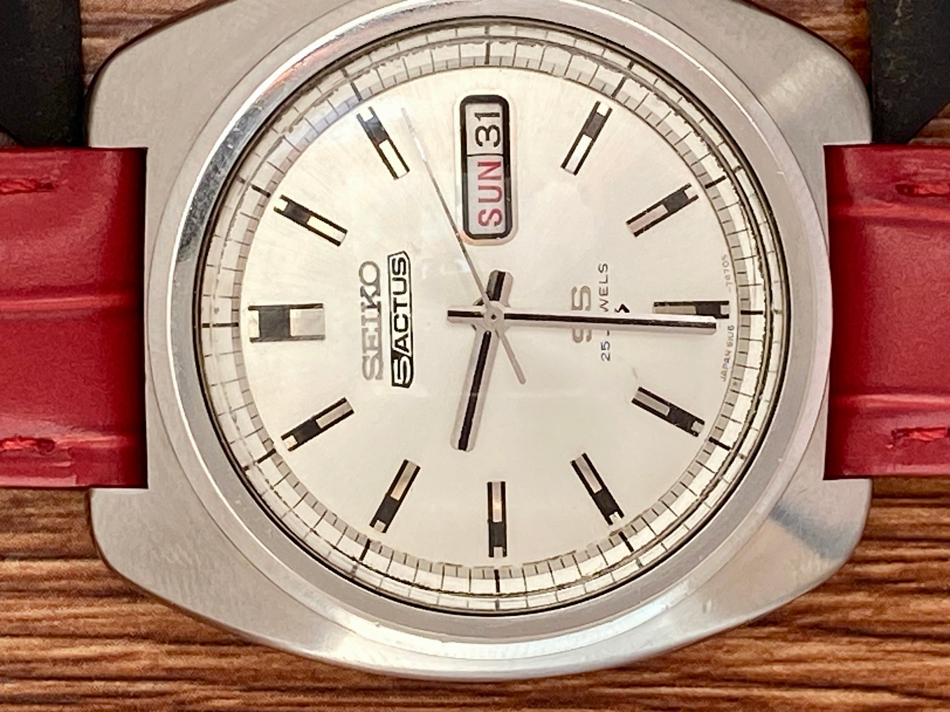 Vintage Seiko 5 Actus SS 6106-7440 Serviced Auto, January 1970 UK VINTAGE WATCH LTD