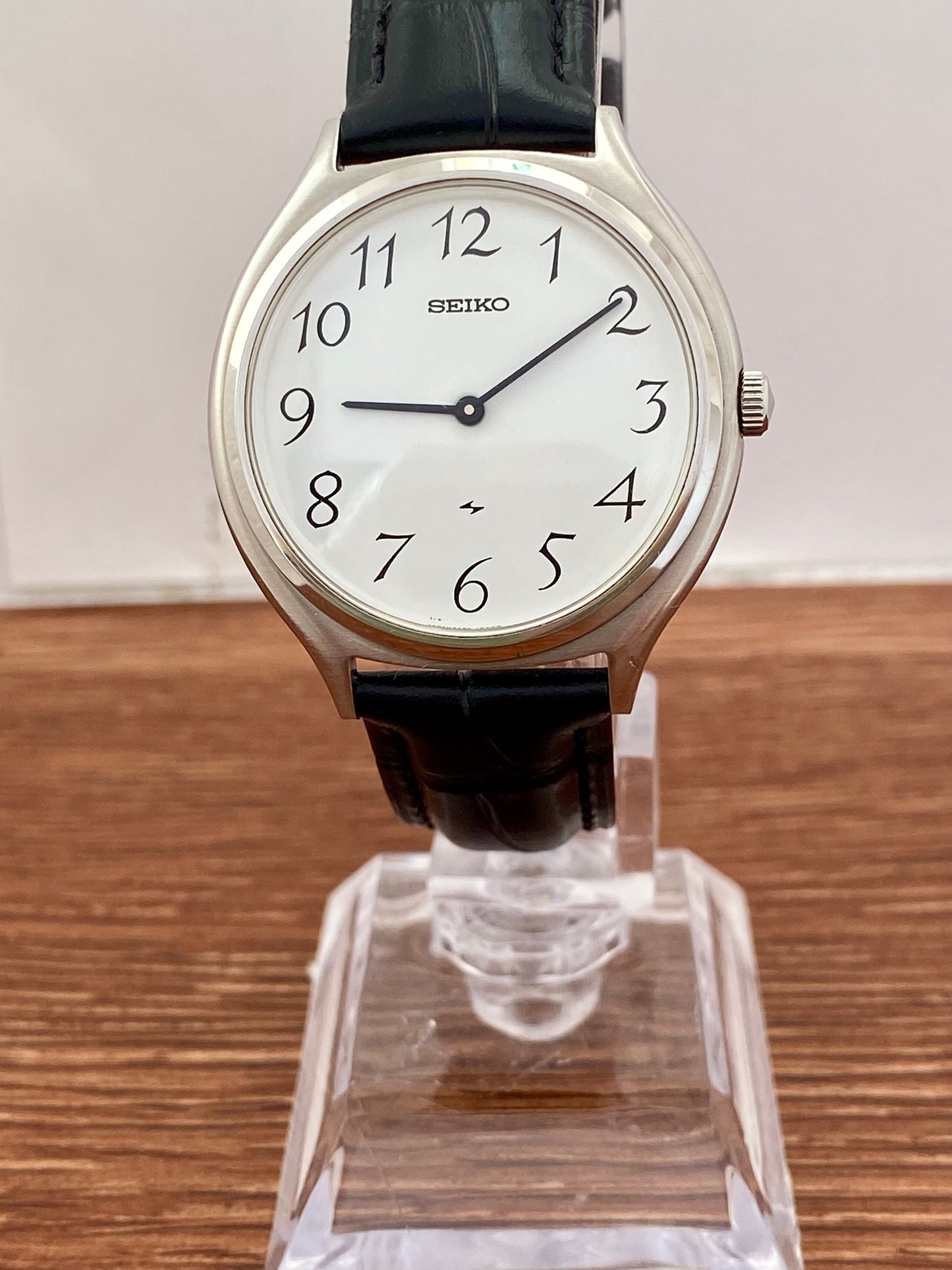 Vintage Seiko 2220-0300 Chariot June 1974 Hand Wind, Hi-Beat UK VINTAGE WATCH LTD