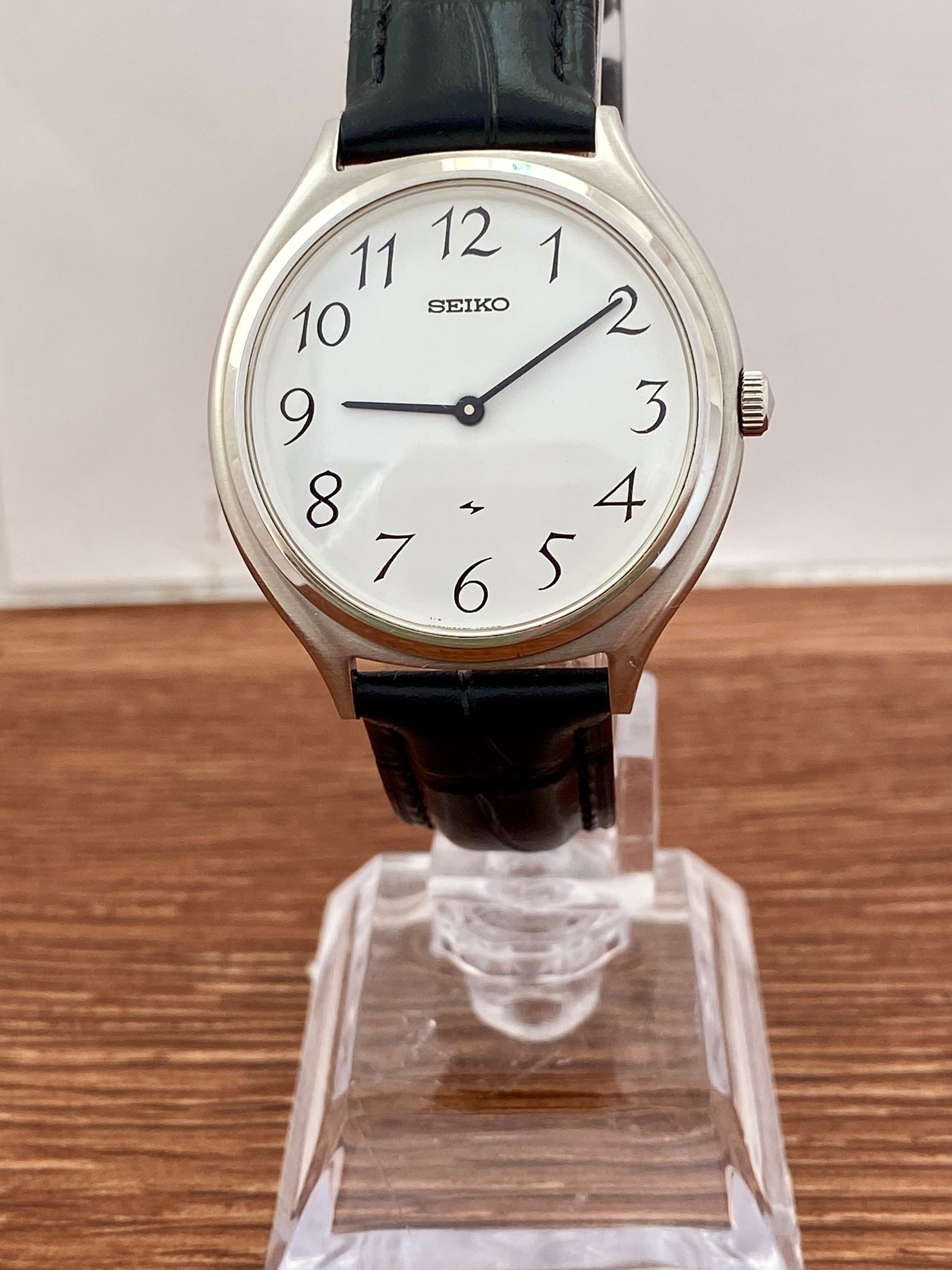 Vintage Seiko 2220-0300 Chariot June 1974 Hand Wind, Hi-Beat UK VINTAGE WATCH LTD