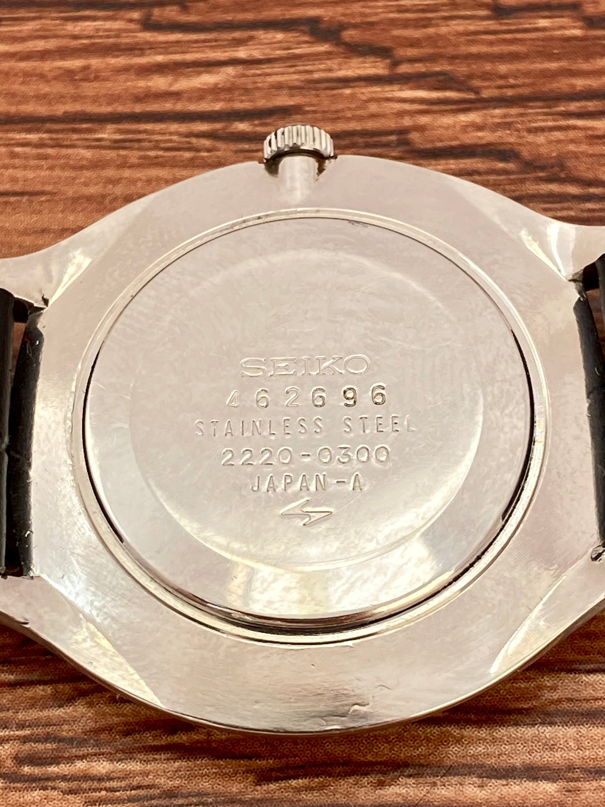 Vintage Seiko 2220-0300 Chariot June 1974 Hand Wind, Hi-Beat UK VINTAGE WATCH LTD