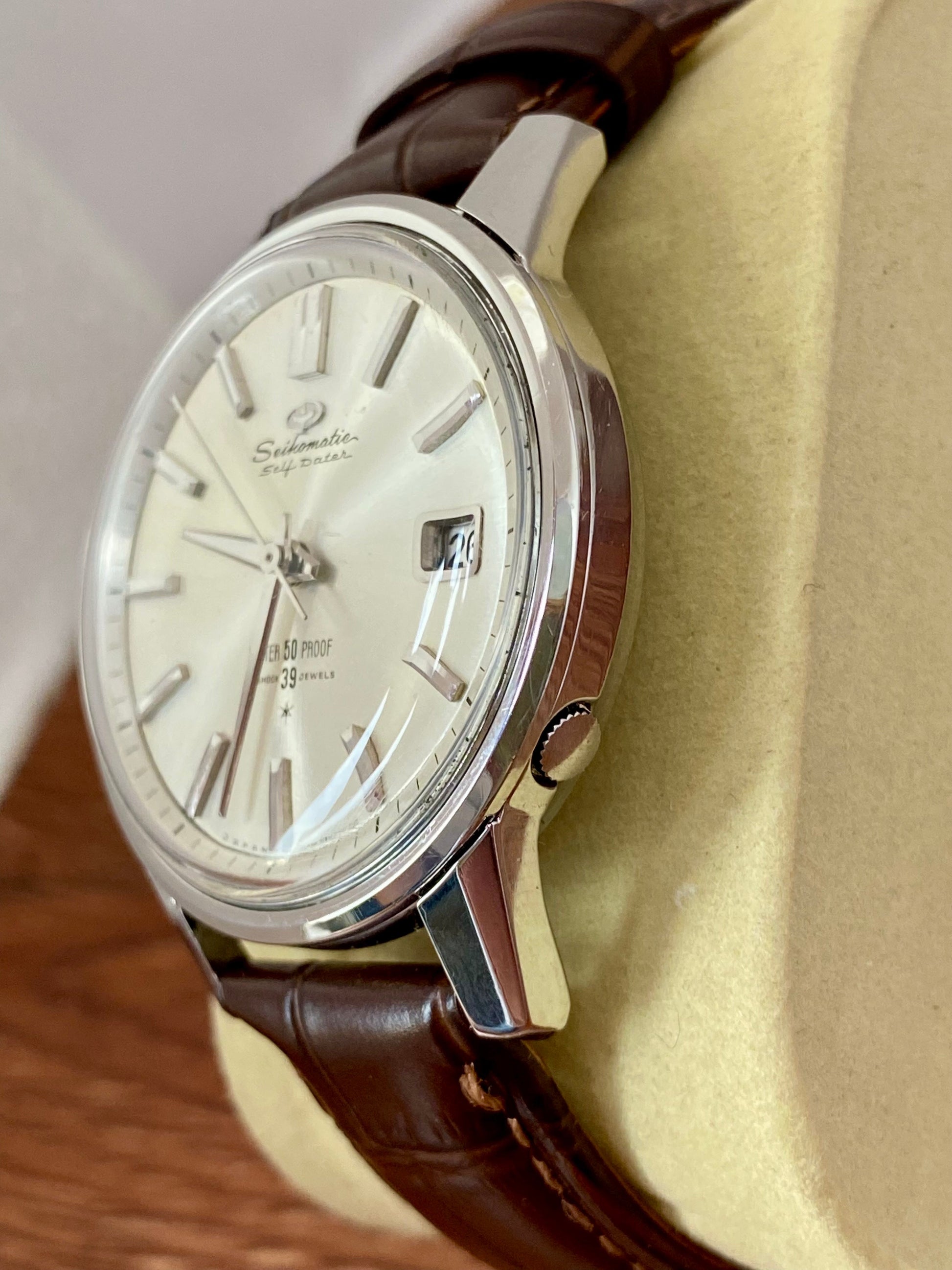 Vintage Seikomatic J13060 Self Dater 39 Jewels 1960s - Serviced UK VINTAGE WATCH LTD