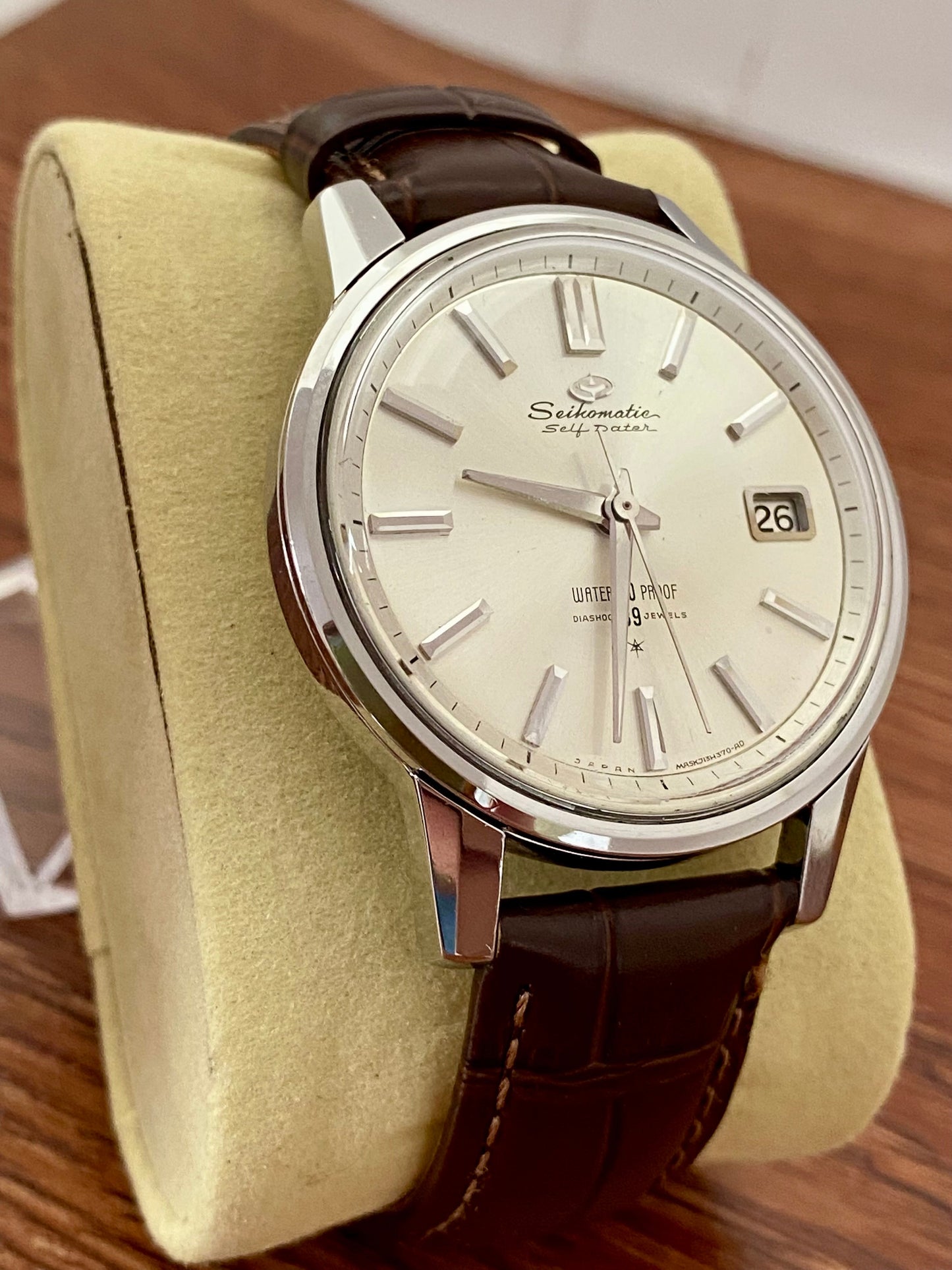 Vintage Seikomatic J13060 Self Dater 39 Jewels 1960s - Serviced UK VINTAGE WATCH LTD