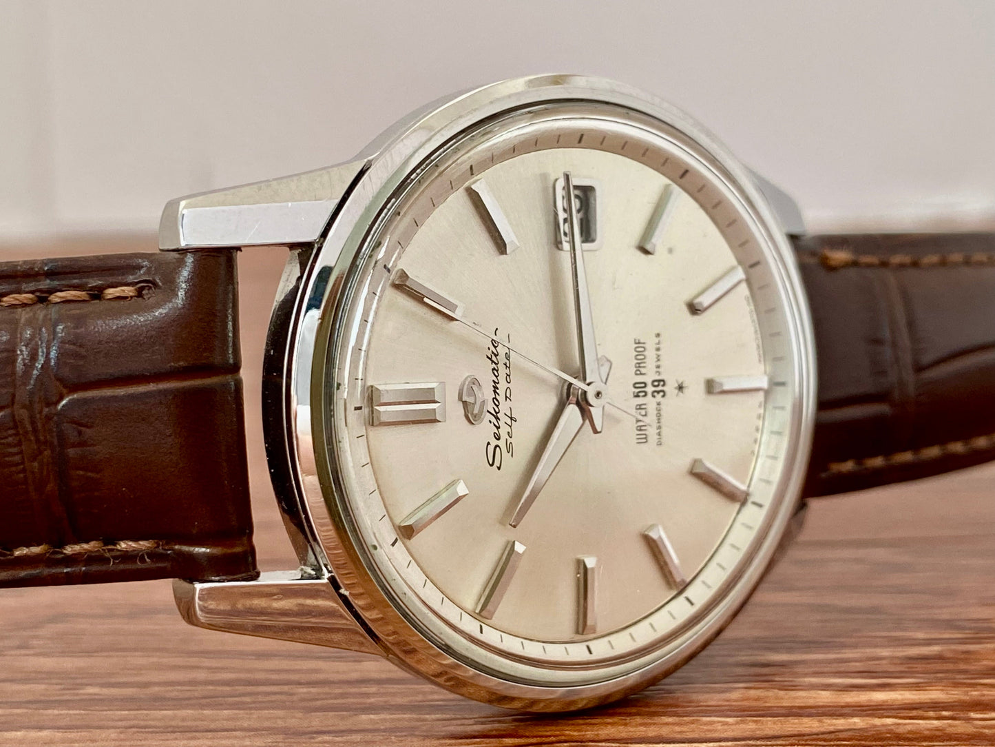 Vintage Seikomatic J13060 Self Dater 39 Jewels 1960s - Serviced UK VINTAGE WATCH LTD
