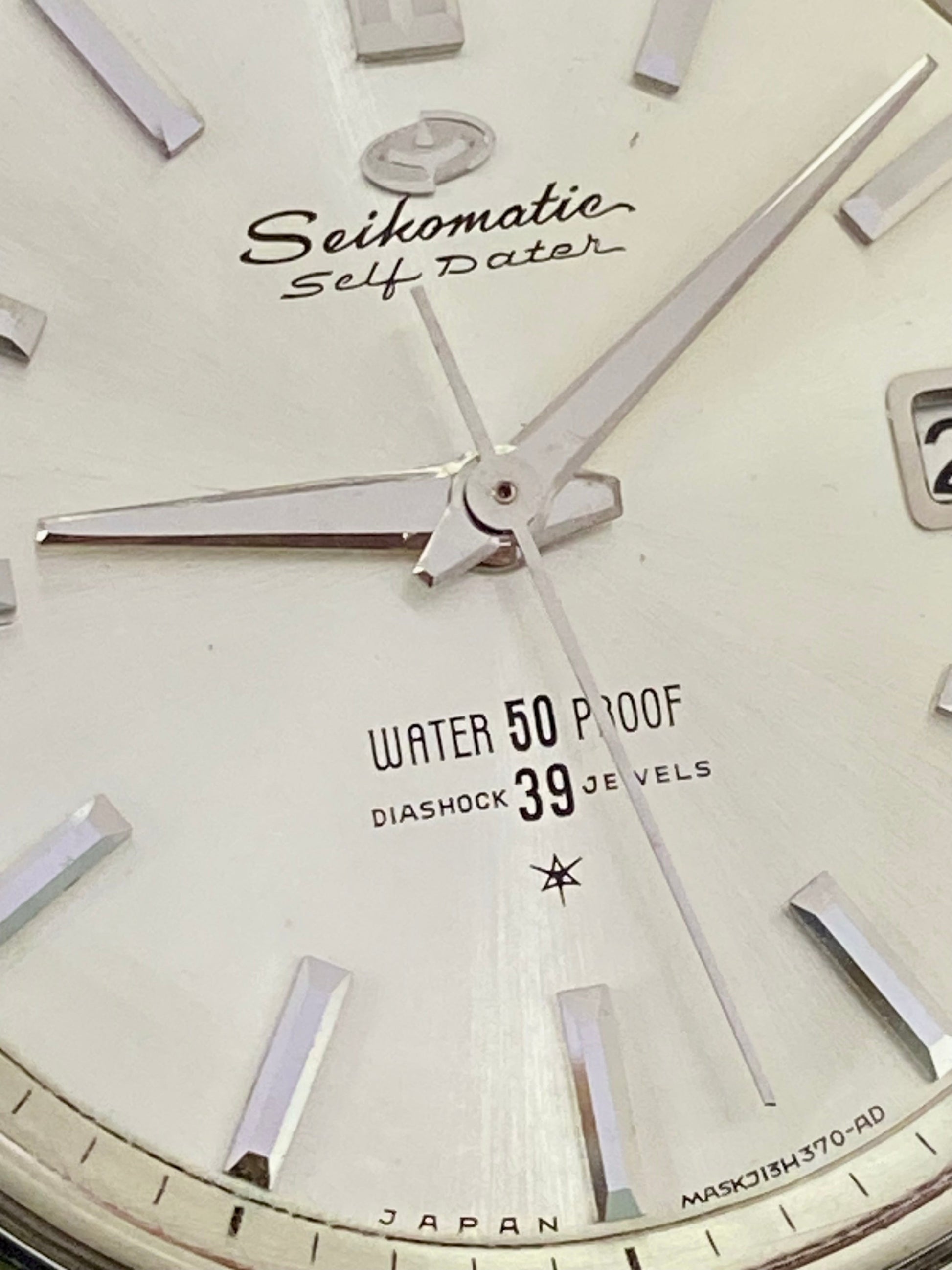 Vintage Seikomatic J13060 Self Dater 39 Jewels 1960s - Serviced UK VINTAGE WATCH LTD