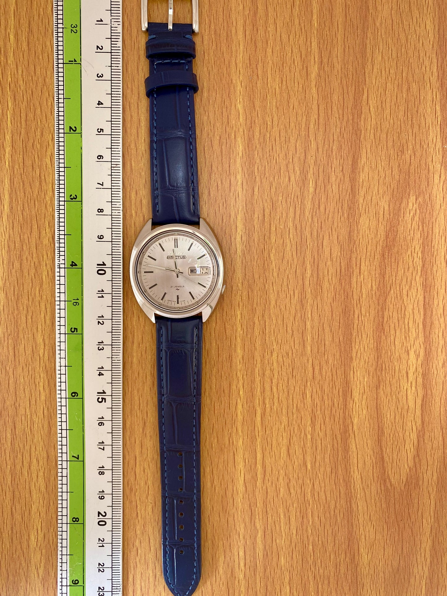 Vintage Seiko 5 Actus 7019-7070 Serviced Auto, August 1971 UK VINTAGE WATCH LTD