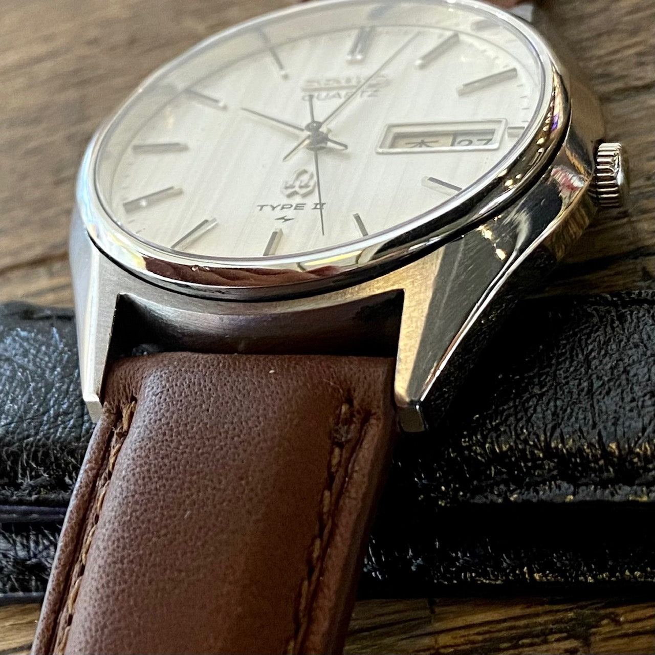 Vintage Seiko Quartz Type II 4336-8000, Tapestry, March 1978 UK VINTAGE WATCH LTD