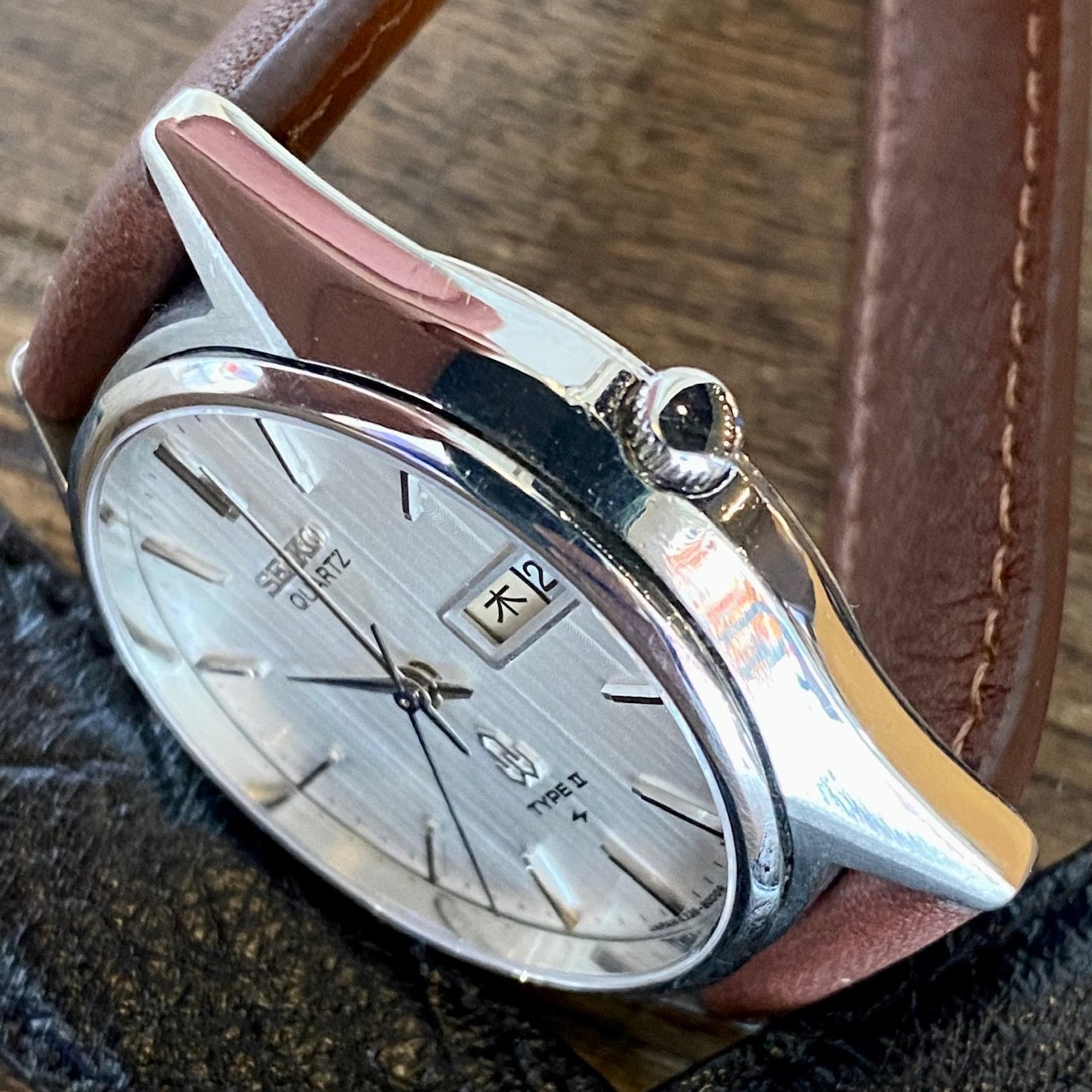 Vintage Seiko Quartz Type II 4336-8000, Tapestry, March 1978 UK VINTAGE WATCH LTD