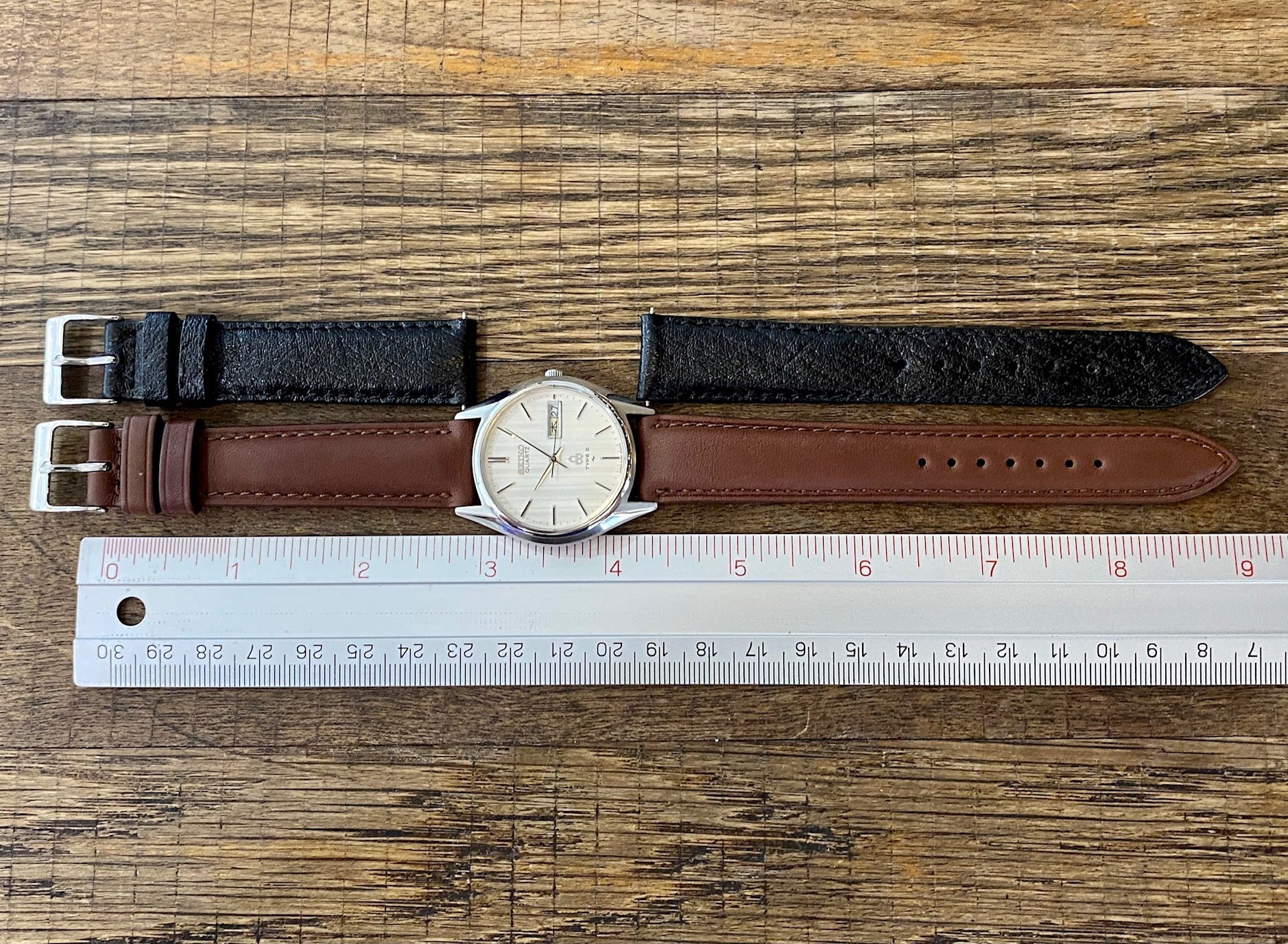 Vintage Seiko Quartz Type II 4336-8000, Tapestry, March 1978 UK VINTAGE WATCH LTD