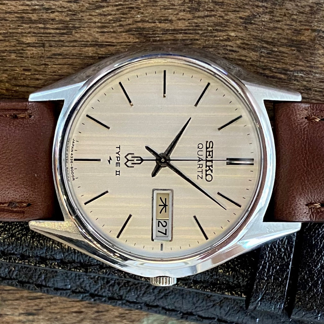 Vintage Seiko Quartz Type II 4336-8000, Tapestry, March 1978 UK VINTAGE WATCH LTD