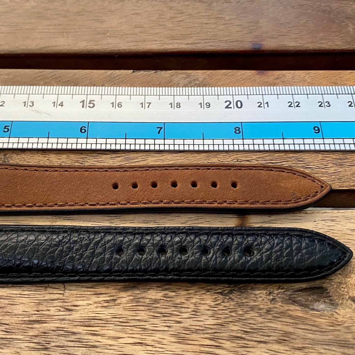 Vintage Seiko Quartz 4122-5010 White Sand, TV Case, April 1980 UK VINTAGE WATCH LTD