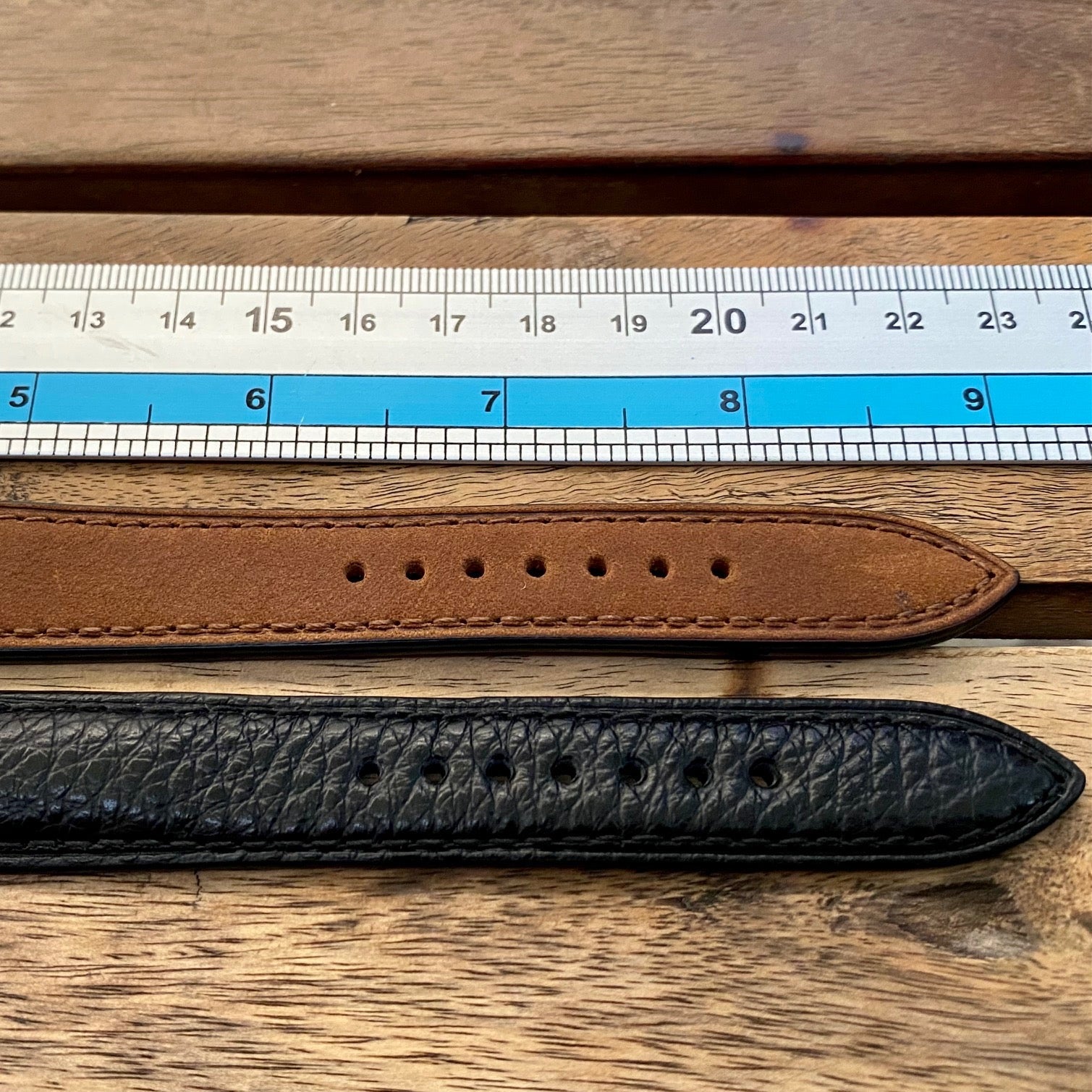 Vintage Seiko Quartz 4122-5010 White Sand, TV Case, April 1980 UK VINTAGE WATCH LTD